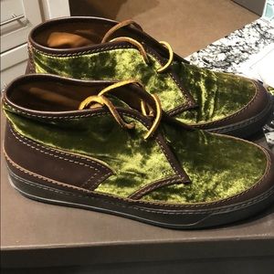 K.I.T.H/ Yuketen -Pola  Chukka